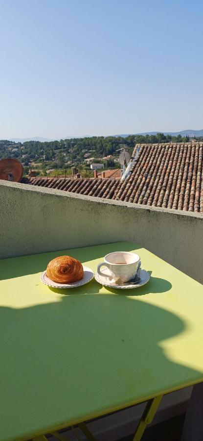 Duplex De Charme Avec Terrasse Au Coeur Du Village Лорг Екстериор снимка
